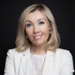 Áine Lyons